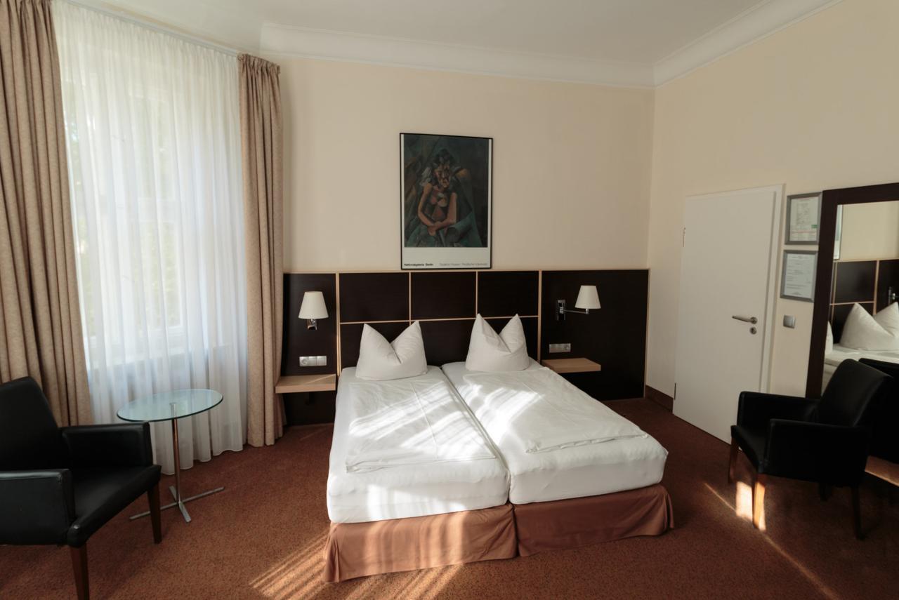 Hotel Landhaus Schlachtensee Berlin Bagian luar foto