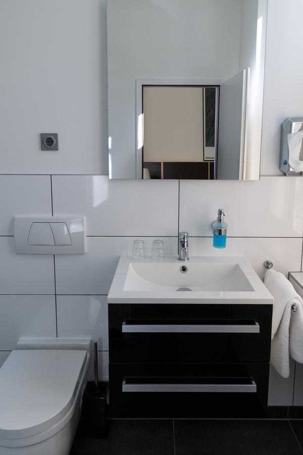 Hotel Landhaus Schlachtensee Berlin Bagian luar foto